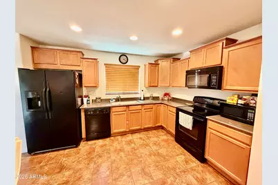 4643 W Juniper Avenue, Coolidge, AZ 85128 - Photo 2