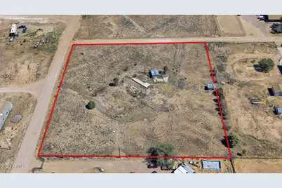 24695 N Catalina Street, Paulden, AZ 86334 - Photo 1