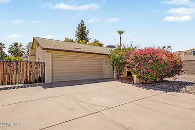 10410 S 44th Street, Phoenix, AZ 85044 - Photo 1