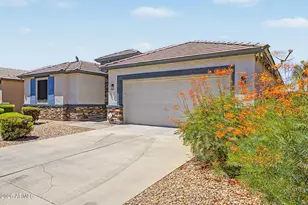 744 W Desert Hollow Dr, San Tan Valley, AZ 85143 - Photo 2