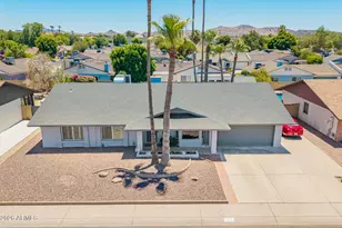 221 E Helena Dr, Phoenix, AZ 85022 - Photo 1