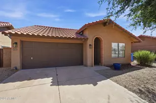 4366 E Sandia St, Phoenix, AZ 85044 - Photo 1