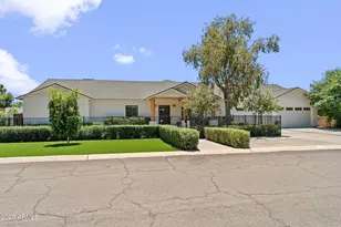 1811 E Claremont St, Phoenix, AZ 85016 - Photo 1