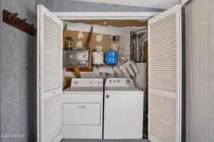 3311 W Paradise Dr, Phoenix, AZ 85029 - Photo 42