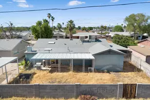 3311 W Paradise Dr, Phoenix, AZ 85029 - Photo 14