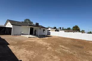 7426 W Holly St, Phoenix, AZ 85035 - Photo 14