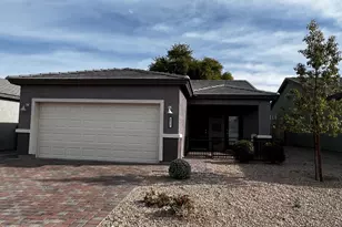 8017 S 6th Dr., Phoenix, AZ 85041 - Photo 1