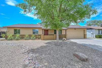 3957 W Desert Hills Drive, Phoenix, AZ 85029 - Photo 1