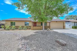 3957 W Desert Hills Dr, Phoenix, AZ 85029 - Photo 1
