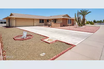 11070 W Pleasant Valley Road, Sun City, AZ 85351 - Photo 1