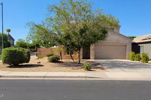 15174 W Desert Hills Dr, Surprise, AZ 85379 - Photo 1