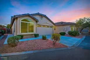 15703 N 33rd Pl, Phoenix, AZ 85032 - Photo 1
