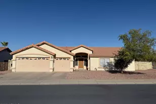 7039 S 19th St, Phoenix, AZ 85042 - Photo 1
