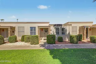 10042 W Hawthorn Dr, Sun City, AZ 85351 - Photo 1