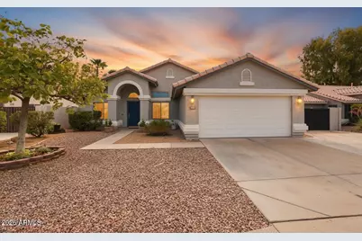 2419 S Walnut Drive, Chandler, AZ 85248 - Photo 1