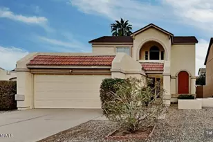406 E Topeka Dr, Phoenix, AZ 85024 - Photo 1