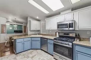 2907 E Sequoia Dr, Phoenix, AZ 85050 - Photo 1