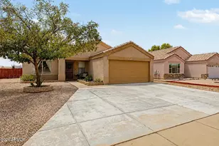 2046 S Rennick Dr, Apache Junction, AZ 85120 - Photo 1