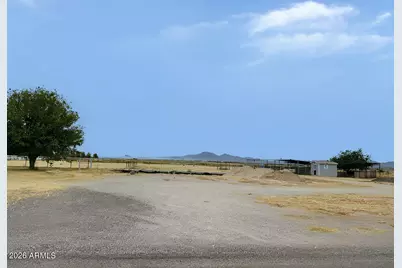 48217 W Quail Run Way #8, Maricopa, AZ 85139 - Photo 1