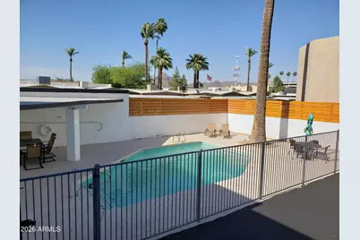 1330 E Highland Avenue #22A, Phoenix, AZ 85014 - Photo 1