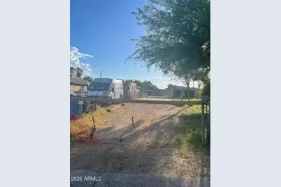 1140 N 32nd Avenue, Phoenix, AZ 85009 - Photo 1