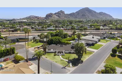 4228 E Patricia Jane Drive, Phoenix, AZ 85018 - Photo 1