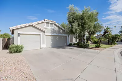 904 S Dolphin Drive, Gilbert, AZ 85233 - Photo 1