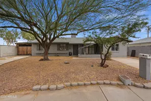 9253 N 18th Dr, Phoenix, AZ 85021 - Photo 1