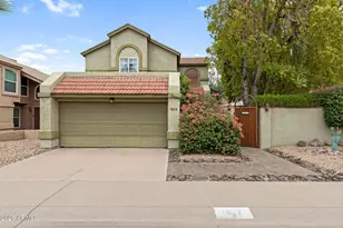 422 E Kerry Ln, Phoenix, AZ 85024 - Photo 1