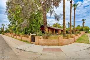 2240 E Whitton Ave, Phoenix, AZ 85016 - Photo 1
