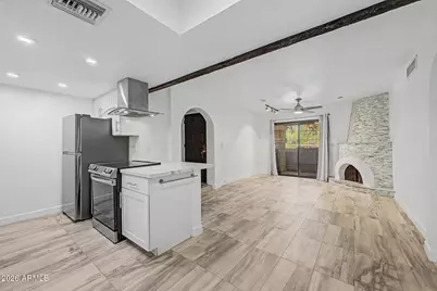 7557 N Dreamy Draw Drive #223, Phoenix, AZ 85020 - Photo 1