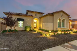 4061 S Emerald Dr, Chandler, AZ 85249 - Photo 1