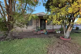 2902 W Pierce St, Phoenix, AZ 85009 - Photo 1