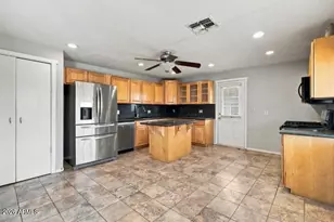 621 S 4th St, Avondale, AZ 85323 - Photo 8