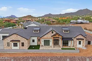 8058 E Palm Ln, Mesa, AZ 85207 - Photo 1
