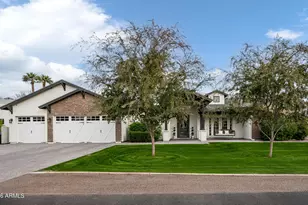 4705 N 32nd Pl, Phoenix, AZ 85018 - Photo 1