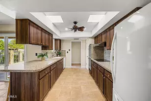 10311 W Kingswood Cir, Sun City, AZ 85351 - Photo 1