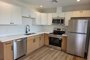 824 N 11th Ave, Phoenix, AZ 85007 - Photo 2