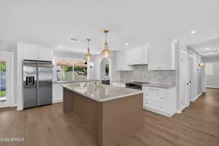 8631 E Sage Dr, Scottsdale, AZ 85250 - Photo 2