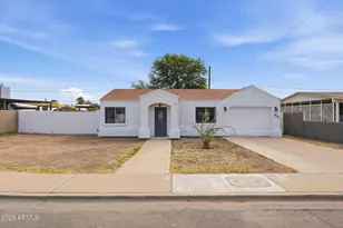 939 S Pioneer, Mesa, AZ 85204 - Photo 1