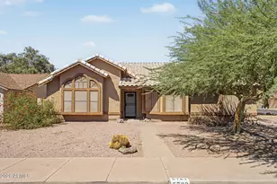5762 E Ellis St, Mesa, AZ 85205 - Photo 1