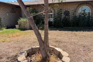 5604 N 48th Ln, Glendale, AZ 85301 - Photo 1