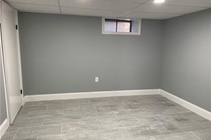 102 Ophelia St, Providence, RI 02909 - Photo 26