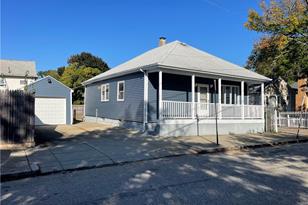 102 Ophelia St, Providence, RI 02909 - Photo 2