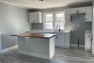 102 Ophelia St, Providence, RI 02909 - Photo 8