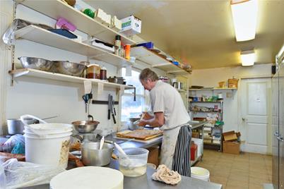 72 East Main Road, Middletown, RI 02842 - Photo 22