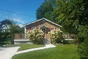 8 Katzman Pl, Newport, RI 02840 - Photo 1