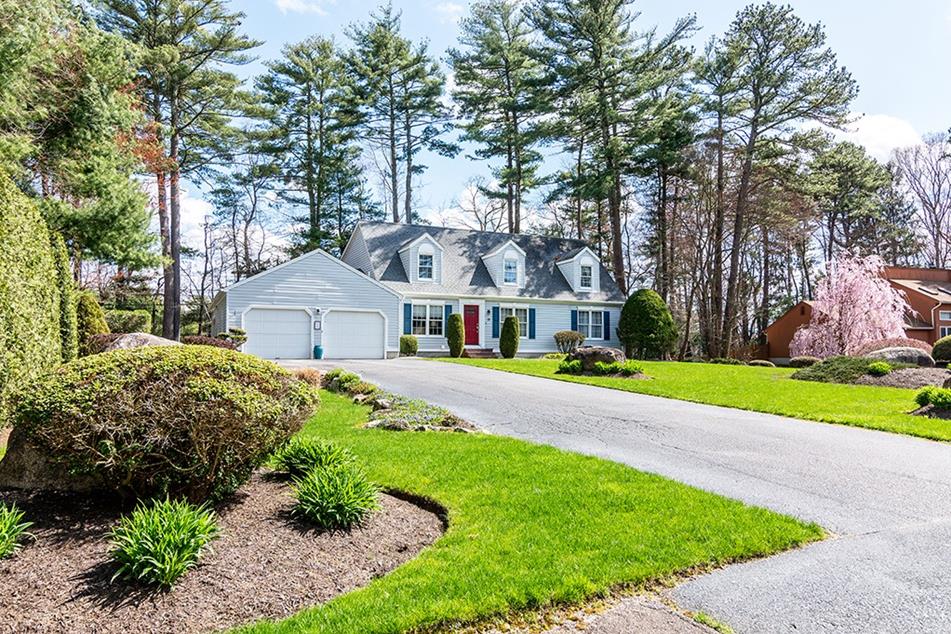 18 Wood Cove Dr, Coventry, RI 02816 MLS 1357677 Coldwell Banker