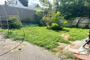 122 Grand St, Woonsocket, RI 02895 - Photo 24