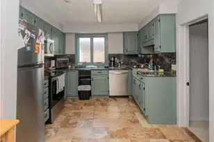 130 Spring St, Newport, RI 02840 - Photo 34